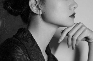 亚洲人成伊人成：探索东方美学的现代魅力