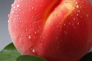 水润多汁的日产 NV 二线三线水蜜桃，口感鲜美，让你回味无穷