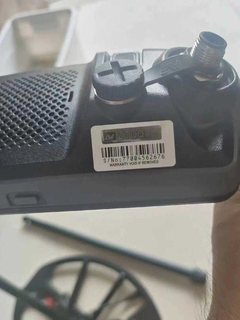 10种常见干扰金属探测器的物品及应对方法