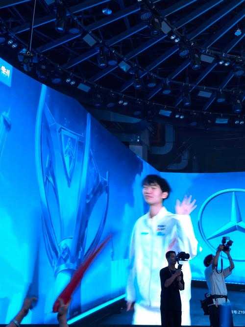 如何观看并体验14号的LOL比赛视频?