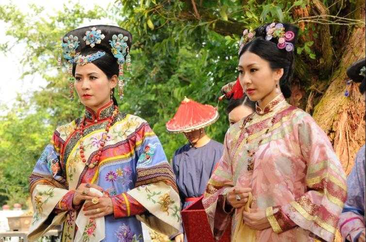 《万凰之王大结局剧情解析：终极对决与角色命运全揭秘》