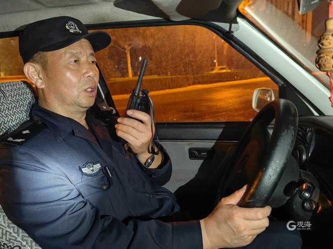 110警车执勤实拍视频 现场直击